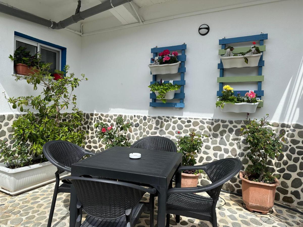 Guest House KrisHen Përmet Exterior foto
